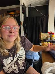 A Ruby-throated hummingbird Rockwood Tennessee #rickmcculleyphotography  #bestoftheusa_nature #wildlifephotographer #naturelovers  #wildlifephotography #easttennessee #naturevibes #naturetherapy #nature  #wildlife #birdphotography