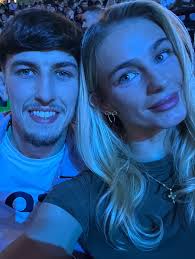 At the hospital I screamed into your chest “you need to wake up, I can't do  this alone”. I realised the day of your funeral I wasn't alone as you'd  created an