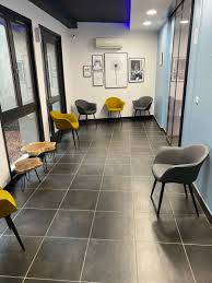 Exercer un métier dans le domaine de la médecine dentaire nécessite des études spécialisées. Cabinet Dentaire Arras Docteurs Barre Sins Djabari Et Toulotte Dentiste