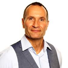 Jeg er utrolig glad for at kunne dele, at jeg om en uge starter som  Enterprise Account Manager hos Pointsharp. Efter to inspirerende år hos  Deecido, ser jeg nu frem til at