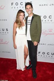 Looking for a beautiful wife? Catfish S Nev Schulman Ties The Knot With Laura Perlongo Daily Mail Online