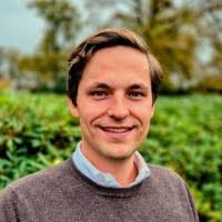 200+ perfiles de «Moons-»