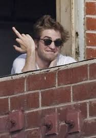 Ok But Why Is Robert Pattison All Over My Feed Tho Not That Im Complaining But Robert Pattinson Twilight Robert Pattinson King Robert