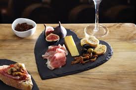 Completiamo la tabella temperatura cottura carne, spaziando dalla cottura pollo, cottura maiale, pesce ed agnello. Come Pulire I Piatti In Ardesia