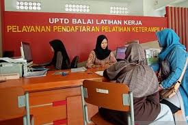 Pendaftaran mahasiswa baru universitas gunadarma. Kudus Anggarkan Dana Pelatihan Kerja Rp1 8 M