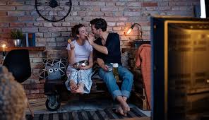 Eh oui, comme un bon nombre d'entre vous le savent de mon expérience, plusieurs personnes célibataires manquent des occasions de rencontres dues à car au québec, il y a le féminisme et selon mon expérience, plusieurs hommes n'osent souvent pas. Synergologie Decoder Les Gestes Amoureux De Seduction 35 Exemples