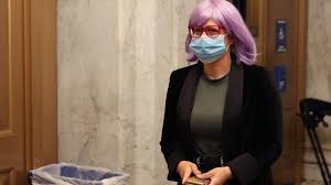 Teaching @asu, ultramarathoner, boston qualifier, and ironman. Sen Kyrsten Sinema Of Arizona Draws Attention With Her Wigs