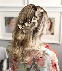 See our 18 amazing christmas ideas of half up of course, long hair is a must for this kind of a hairstyle. Gorgeous Ways To Wear Your Hair Down For Your Wedding