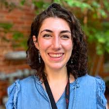 Halle Conway's Instagram, Twitter & Facebook