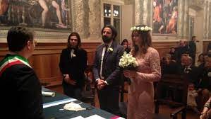 Info su omar pedrini biografia filmografia discografia video foto citazioni curiosità frasi celebri news carriera. Omar Pedrini Matrimonio Con Veronica Scalia Oggi 8 Gennaio 2014