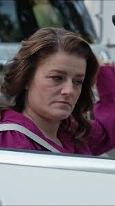 Robyn Sullivan's Instagram, Twitter & Facebook