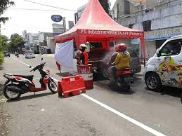 Pt kimia farma apotek (kfa) adalah anak perusahaan perseroan yang didirikan berdasarkan akta pendirian tanggal 4 januari 2003. Pemkot Madiun Terapkan Jalur Physical Distancing Lenteratoday Com