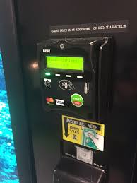 Locate the credit card reader next to where you insert bills. Swiftonsecurity On Twitter Interesting This Credit Card Reader On A Vending Machine Has A Camera Old News Briankrebs Http T Co 421pp80gze