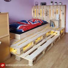 lit de palette pour enfant lit en palette meuble palette lit palette bois