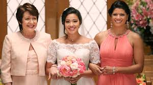 Джина родригез, андреа наведо, джастин бальдони и др. Jane The Virgin Finale Review 10 Best Moments From Season 2 Closer Variety