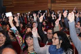 El colegio de profesoras y profesores entregó una carta al mineduc para denunciar la obligatoriedad de asistencia a escuelas y colegios a los niños de educación especial con el fin de ser. Chile Colegio De Profesores Convoca A Paro Nacional En Rechazo A La Nep