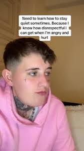 Stacey Croy's Instagram, Twitter & Facebook