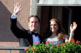 Tränen und küsse bei hochzeit von prinzessin. Schwedenprinzessin Madeleine Heiratet Startschuss Zur Hochzeit Von Prinzessin Madeleine Mit Festbankett Panorama Stuttgarter Zeitung