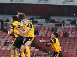 Raúl alonso jiménez rodríguez is a mexican professional footballer who plays for premier league club wolverhampton wanderers and the mexico. Wolves Star Raul Jimenez Meldet Sich Nach Schadelbruch Zu Wort