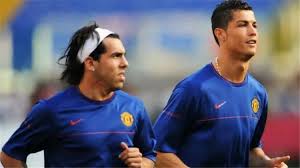كارلوس تيفيز هو لاعب يعرفه الجميع، حتى هؤلاء الذين لا يحبون كرة القدم لا بد أنهم سمعوا اسمه يوما. ÙƒØ§Ø±Ù„ÙˆØ³ ØªÙŠÙÙŠØ² Ù…ØªØ¹Ø¬Ø¨ Ø§ Ù…Ù† Ø±ÙˆÙ†Ø§Ù„Ø¯Ùˆ ÙˆØ¬Ø¯ØªÙ‡ Ù†ØµÙ Ù†Ø§Ø¦Ù… ÙÙŠ Ø§Ù„Ø¬ÙŠÙ… Ø¨Ø·ÙˆÙ„Ø§Øª