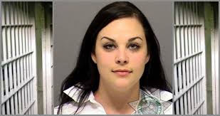 Woman gets prison for knife attack in Milwaukie