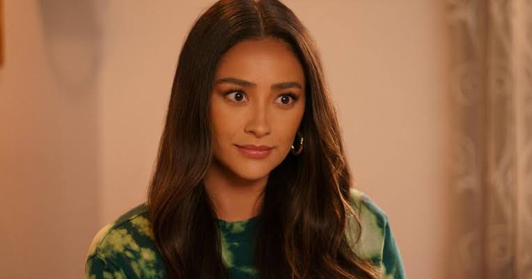 Shay Mitchell Net Worth 2025: How Much Money Does She Make?