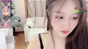 Jenny Joice gets a intense climax with her tight cunt