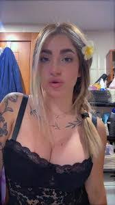 Nadia Rios's Instagram, Twitter & Facebook