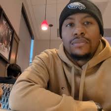 Desmond Bane has one of the strangest builds we've ever seen😭💀 Scrappy  Doo is crazy. 😂 Via Riley__senpai/D