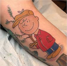 Lets share the love of a simple holiday celebration. A Charlie Brown Christmas Tattoo Weihnachten Tattoo Schone Bescherung Disney Figuren