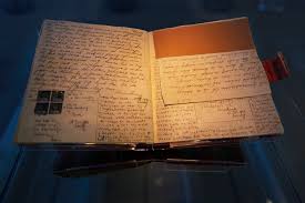 Das tagebuch der anne frank als der traum vom haus im grünen. The Anne Frank House Suitcase Stories