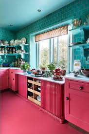 The celebrity eco designer is known for her love of elegant antiques, gold wallpaper and sustainable rattan furniture. Lulu Lytle S Home Kitchen London By Soane Britain Houzz