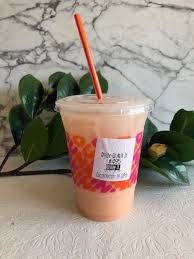 Is This The Right Color For The Strawberry Dragonfruit Refresher? It'S  Always Been Pretty Pink But I Had The Worker Remake It Because It Tasted  Wrong And She Told Me This Is