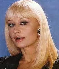Affectionately known as raffa, carra' was born raffaella maria roberta pelloni in bologna on june 18, 1943. Raffaella Carra Discography Discogs