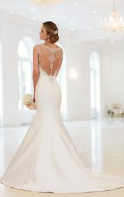 Cap Sleeve Trumpet Wedding Dress With Beaded Illusion Back Stella York Trumpet Wedding Dress Stella York Wedding Dress Trendy Wedding Dresses