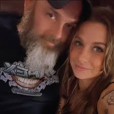 What are some good gyms in Fort Smith? Would love to start working out and  looking for one that doesn't get tooooooo busy!