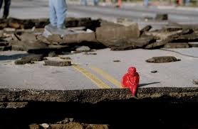 The quake struck at 9.14pm (4.14am bst monday) with a magnitude of 3.4 and reached depths of 13.4km. Northridge Earthquake Shattered Los Angeles 25 Years Ago Wtop