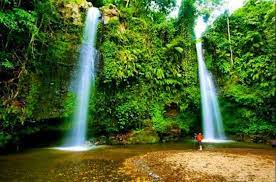 Benang stokel disamping memberikan pesona dan keunikan tempat, masyarakat percaya. 10 Gambar Air Terjun Benang Stokel Lombok Peta Alamat Rute Wisata Video Youtube Waterfall Jejakpiknik Com