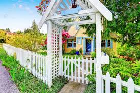 Fence pickets └ garden fencing, privacy screens & gates └ yard, garden & outdoor living └ home & garden all categories food & drinks antiques art baby books, comics & magazines business cameras cars, bikes, boats clothing. Small Yellow House Exterior With White Picket Fence And Decorative Stock Photo Picture And Royalty Free Image Image 61425705