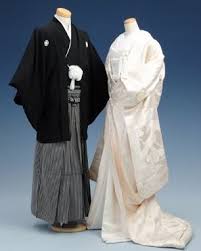 The groom wears the montsuki licensed under creative commons. Japanese Wedding Attire Japanese Outfits Japanese Wedding Dress Japanese Traditional Clothing