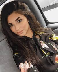 Ideal for those with darker skin tones, burgundy highlights give a warm and colorful glow to black hair. Nadia Maya Black Hair Light Skin On Stylevore