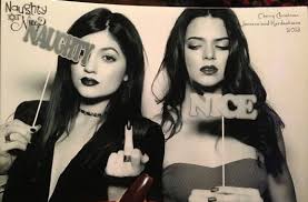 Black And White Photo Booth Kardashians Kendall Kylie Jenner S Photo Booth Picture At The Kardashian Jenner Christmas Party Kylie Jenner Daily Kylie Jenner Photos Kylie Jenner Style