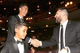 Ronaldos sohn wurde in den juventus youth club versetzt.! Fussball Cristiano Ronaldo Zum Funften Mal Weltfussballer Fussball Schwarzwalder Bote