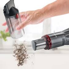 Invictus one is een compacte en draadloze handstofzuiger met een revolutionair slim en slank ontwerp om smalle plekken te bereiken waar andere stofzuigers niet bij kunnen. Invictus One Handstaubsauger Online Kaufen