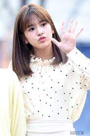 Izone / 아이즈원 / アイズワン. í¬í†  ì•„ì´ì¦ˆì› ì•ˆìœ ì§„ ê·€ì—½ê²Œ ìž…ìˆ  ì‚ì­‰ í•œê²½ë‹·ì»´