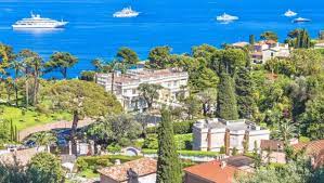 About 30% of properties in this city were constructed in the 1960s and 1970s. Saint Jean Cap Ferratæéæå Iconic Riviera