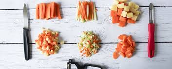 For starters, grated carrots, macédoine, chopped radishes with butter and salt would often come up a green salad does not contain cucumbers, avocados, tomatoes, carrots or beetroot. Schneidetechniken Qblog