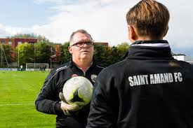 Les débordements xénophobes sont réguliers dans les stades italiens. Football Michel Pageaud Le Premier Roi D Ecosse