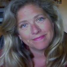 Laura Phares Black (@lnrblack)