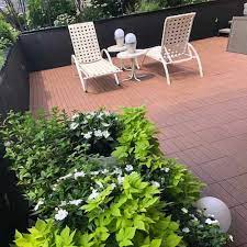 First perhaps, the greatest benefit of a rooftop garden is that you are creating a food source for yourself, family, friends or community. Wood Rubber Plastic Roof Decking Floor Features Ideas Materials